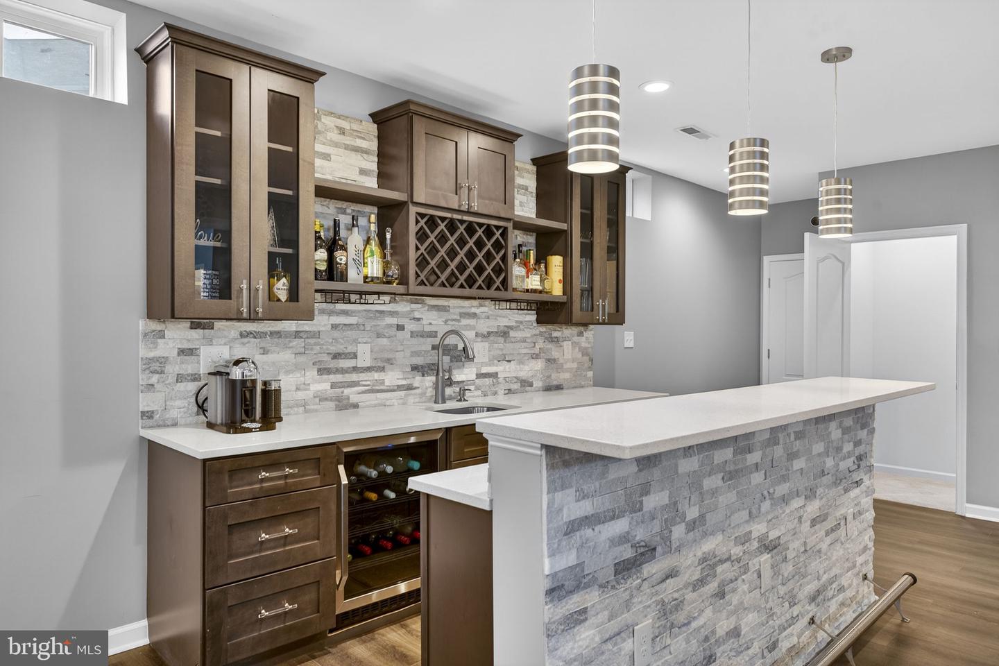 24408 ROCK POND CT, ALDIE, Virginia 20105, 6 Bedrooms Bedrooms, ,5 BathroomsBathrooms,Residential,For sale,24408 ROCK POND CT,VALO2116276 MLS # VALO2116276