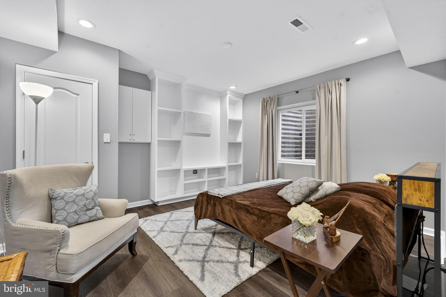 24408 ROCK POND CT, ALDIE, Virginia 20105, 6 Bedrooms Bedrooms, ,5 BathroomsBathrooms,Residential,For sale,24408 ROCK POND CT,VALO2116276 MLS # VALO2116276