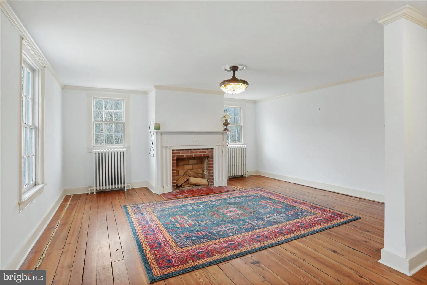 126 OVERALL RD, BENTONVILLE, Virginia 22610, 3 Bedrooms Bedrooms, 12 Rooms Rooms,2 BathroomsBathrooms,Residential,For sale,126 OVERALL RD,VAPA2006082 MLS # VAPA2006082