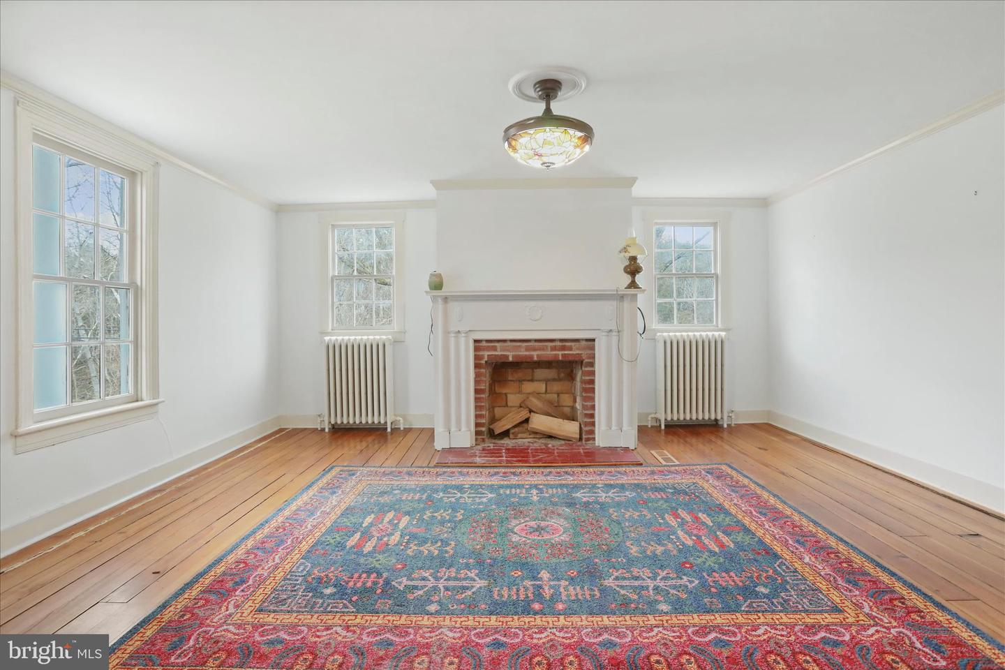 126 OVERALL RD, BENTONVILLE, Virginia 22610, 3 Bedrooms Bedrooms, 12 Rooms Rooms,2 BathroomsBathrooms,Residential,For sale,126 OVERALL RD,VAPA2006082 MLS # VAPA2006082