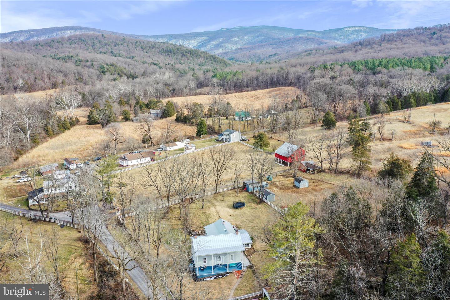 126 OVERALL RD, BENTONVILLE, Virginia 22610, 3 Bedrooms Bedrooms, 12 Rooms Rooms,2 BathroomsBathrooms,Residential,For sale,126 OVERALL RD,VAPA2006082 MLS # VAPA2006082