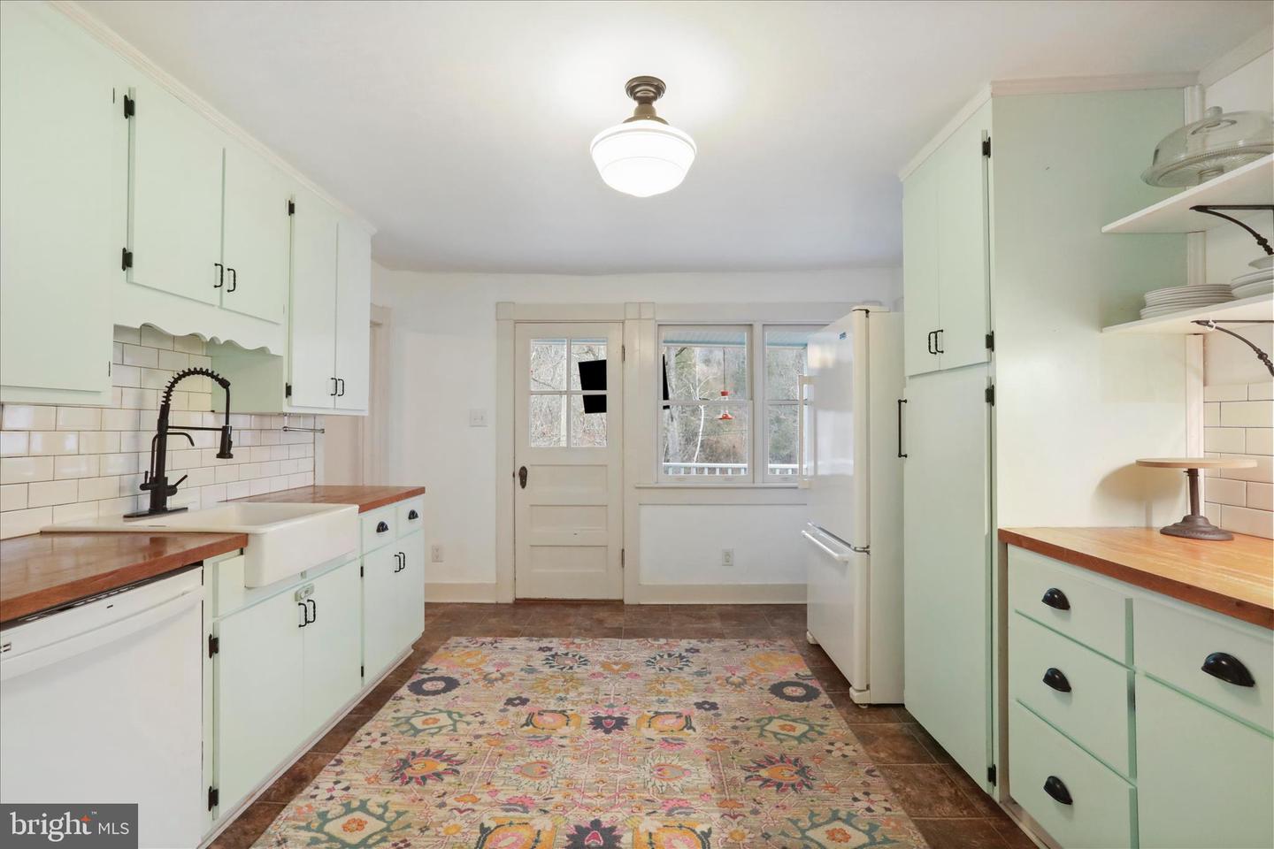 126 OVERALL RD, BENTONVILLE, Virginia 22610, 3 Bedrooms Bedrooms, 12 Rooms Rooms,2 BathroomsBathrooms,Residential,For sale,126 OVERALL RD,VAPA2006082 MLS # VAPA2006082