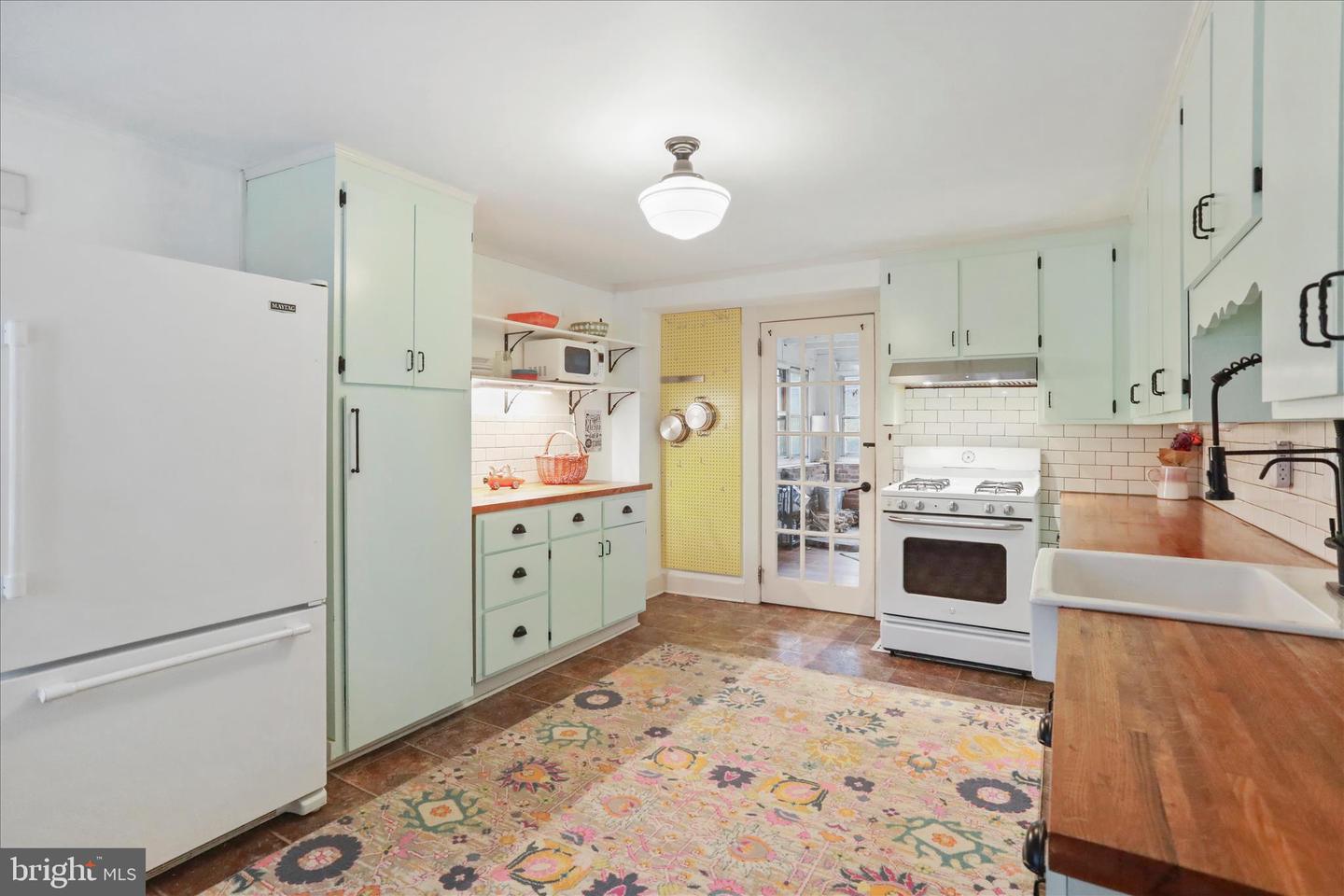 126 OVERALL RD, BENTONVILLE, Virginia 22610, 3 Bedrooms Bedrooms, 12 Rooms Rooms,2 BathroomsBathrooms,Residential,For sale,126 OVERALL RD,VAPA2006082 MLS # VAPA2006082