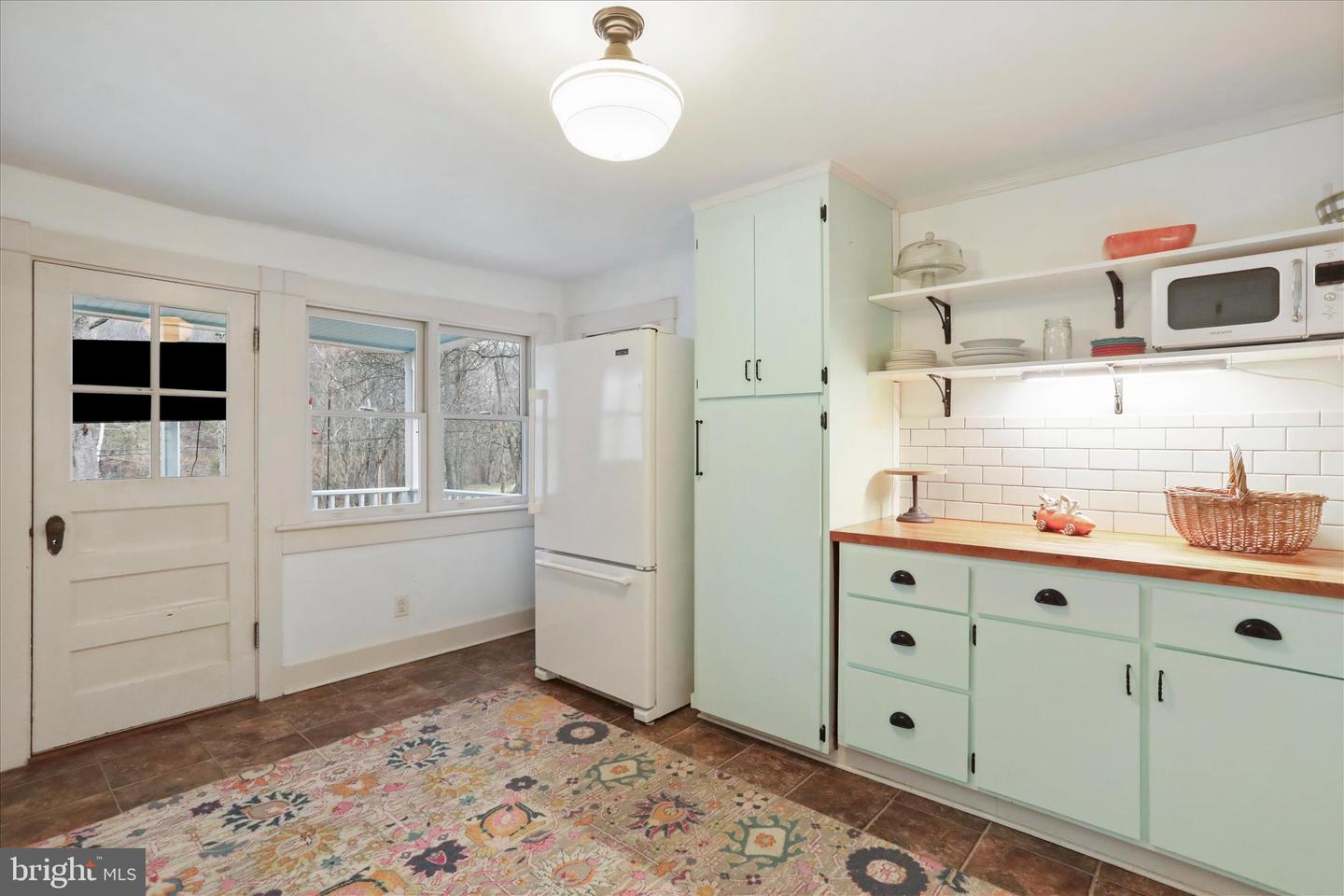 126 OVERALL RD, BENTONVILLE, Virginia 22610, 3 Bedrooms Bedrooms, 12 Rooms Rooms,2 BathroomsBathrooms,Residential,For sale,126 OVERALL RD,VAPA2006082 MLS # VAPA2006082