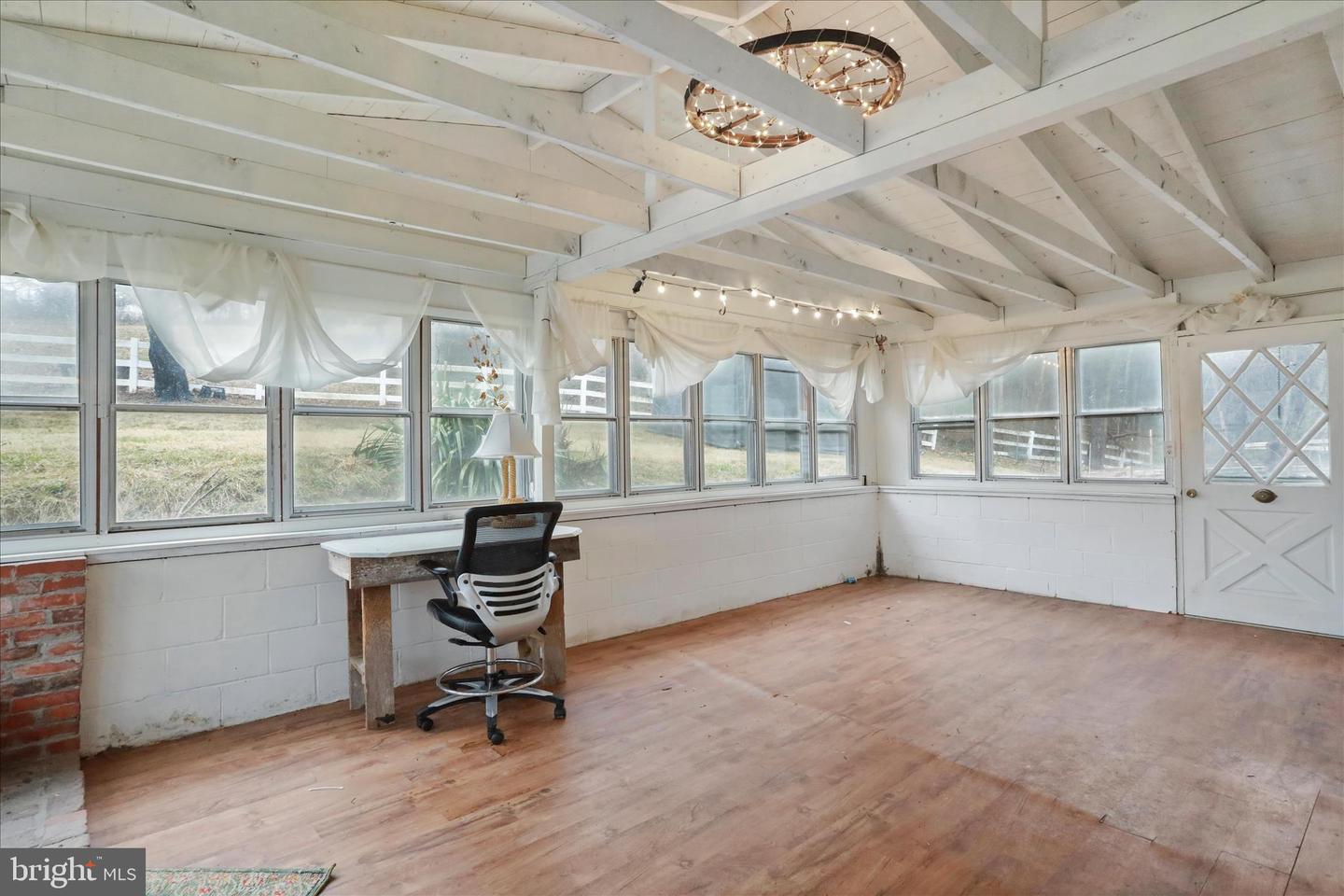 126 OVERALL RD, BENTONVILLE, Virginia 22610, 3 Bedrooms Bedrooms, 12 Rooms Rooms,2 BathroomsBathrooms,Residential,For sale,126 OVERALL RD,VAPA2006082 MLS # VAPA2006082