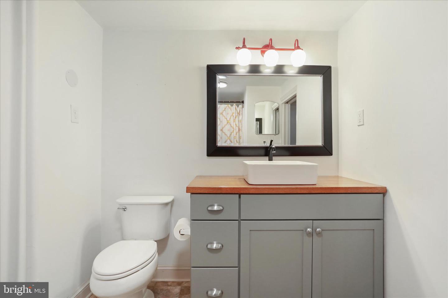 126 OVERALL RD, BENTONVILLE, Virginia 22610, 3 Bedrooms Bedrooms, 12 Rooms Rooms,2 BathroomsBathrooms,Residential,For sale,126 OVERALL RD,VAPA2006082 MLS # VAPA2006082