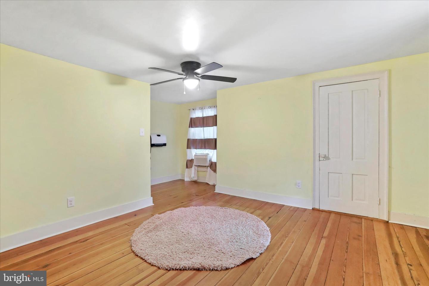 126 OVERALL RD, BENTONVILLE, Virginia 22610, 3 Bedrooms Bedrooms, 12 Rooms Rooms,2 BathroomsBathrooms,Residential,For sale,126 OVERALL RD,VAPA2006082 MLS # VAPA2006082