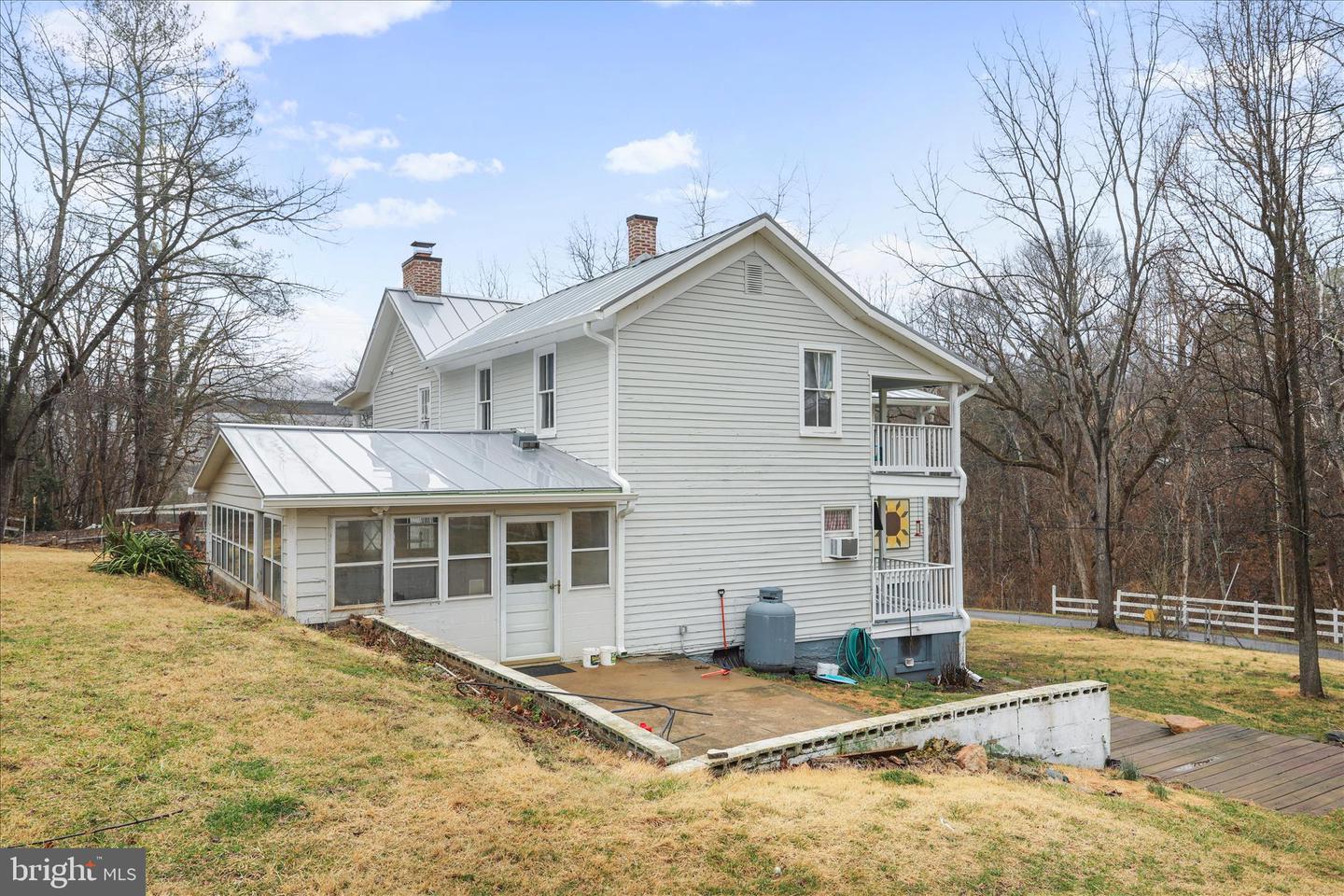 126 OVERALL RD, BENTONVILLE, Virginia 22610, 3 Bedrooms Bedrooms, 12 Rooms Rooms,2 BathroomsBathrooms,Residential,For sale,126 OVERALL RD,VAPA2006082 MLS # VAPA2006082