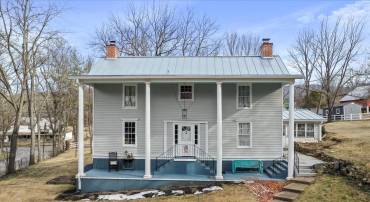 126 OVERALL RD, BENTONVILLE, Virginia 22610, 3 Bedrooms Bedrooms, 12 Rooms Rooms,2 BathroomsBathrooms,Residential,For sale,126 OVERALL RD,VAPA2006082 MLS # VAPA2006082