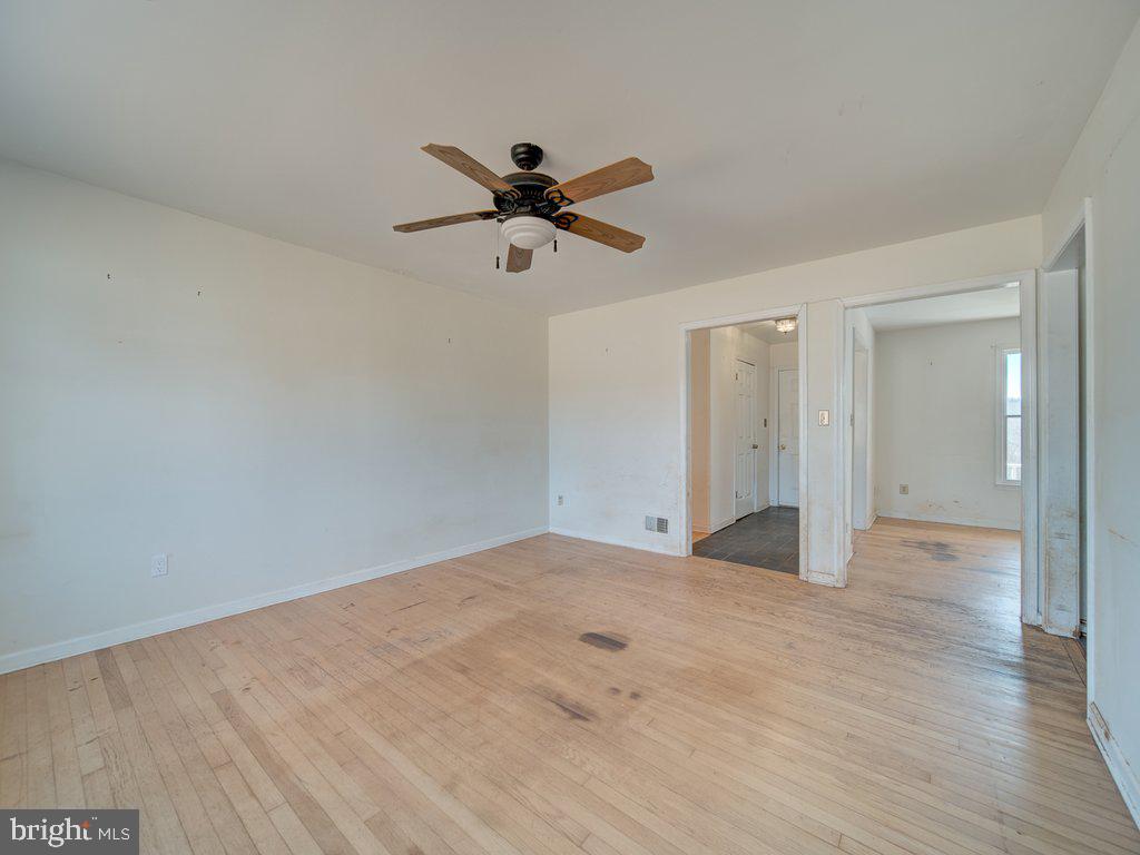 7218 AIRLIE RD, WARRENTON, Virginia 20187, 3 Bedrooms Bedrooms, ,2 BathroomsBathrooms,Residential,For sale,7218 AIRLIE RD,VAFQ2020698 MLS # VAFQ2020698