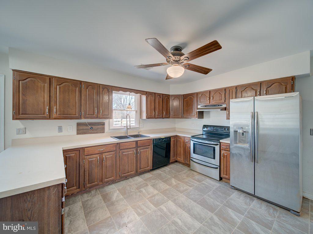 7218 AIRLIE RD, WARRENTON, Virginia 20187, 3 Bedrooms Bedrooms, ,2 BathroomsBathrooms,Residential,For sale,7218 AIRLIE RD,VAFQ2020698 MLS # VAFQ2020698