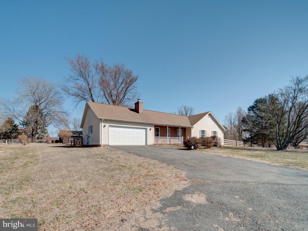 7218 AIRLIE RD, WARRENTON, Virginia 20187, 3 Bedrooms Bedrooms, ,2 BathroomsBathrooms,Residential,For sale,7218 AIRLIE RD,VAFQ2020698 MLS # VAFQ2020698