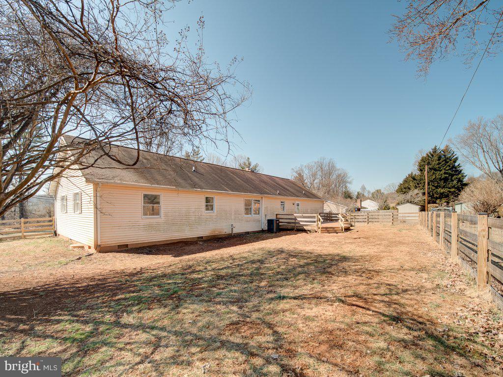 7218 AIRLIE RD, WARRENTON, Virginia 20187, 3 Bedrooms Bedrooms, ,2 BathroomsBathrooms,Residential,For sale,7218 AIRLIE RD,VAFQ2020698 MLS # VAFQ2020698