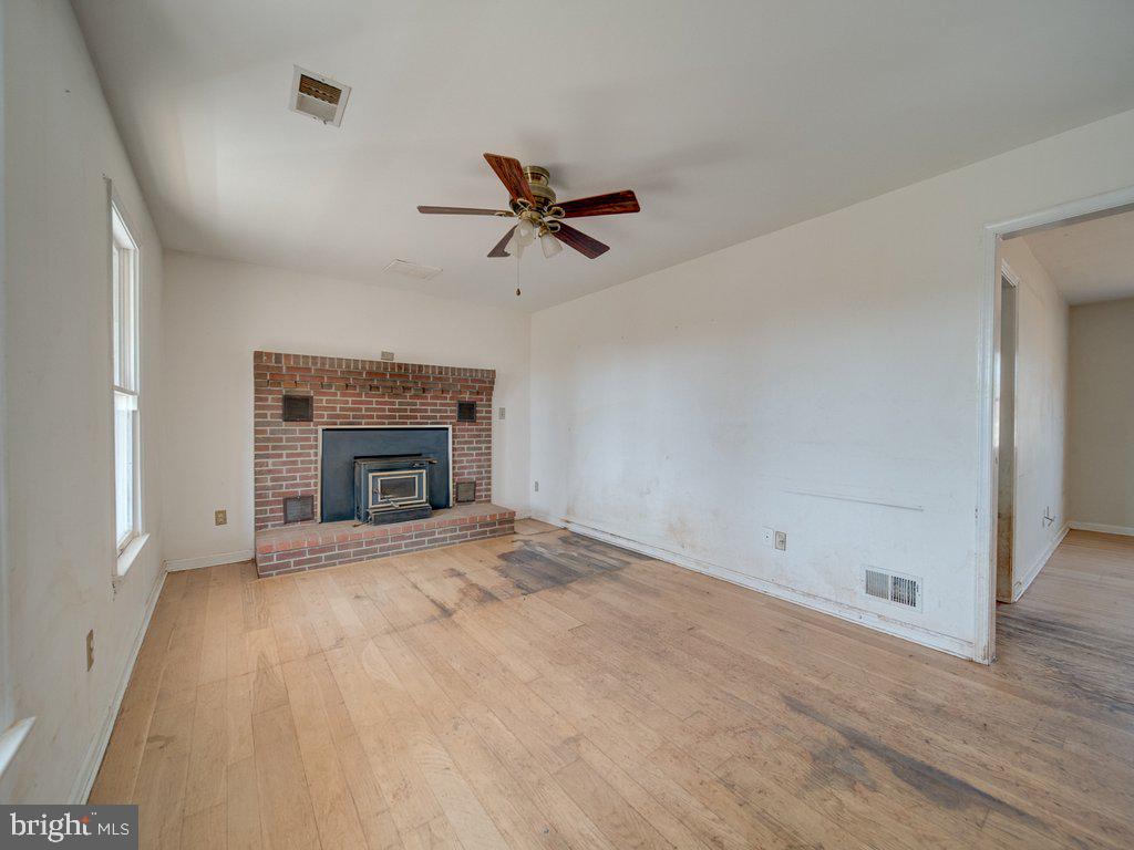 7218 AIRLIE RD, WARRENTON, Virginia 20187, 3 Bedrooms Bedrooms, ,2 BathroomsBathrooms,Residential,For sale,7218 AIRLIE RD,VAFQ2020698 MLS # VAFQ2020698