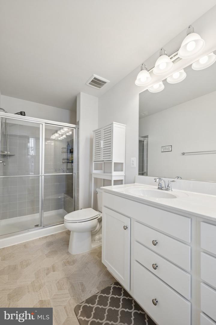 18255 SUMMIT POINTE DR, TRIANGLE, Virginia 22172, 3 Bedrooms Bedrooms, ,3 BathroomsBathrooms,Residential,For sale,18255 SUMMIT POINTE DR,VAPW2113534 MLS # VAPW2113534