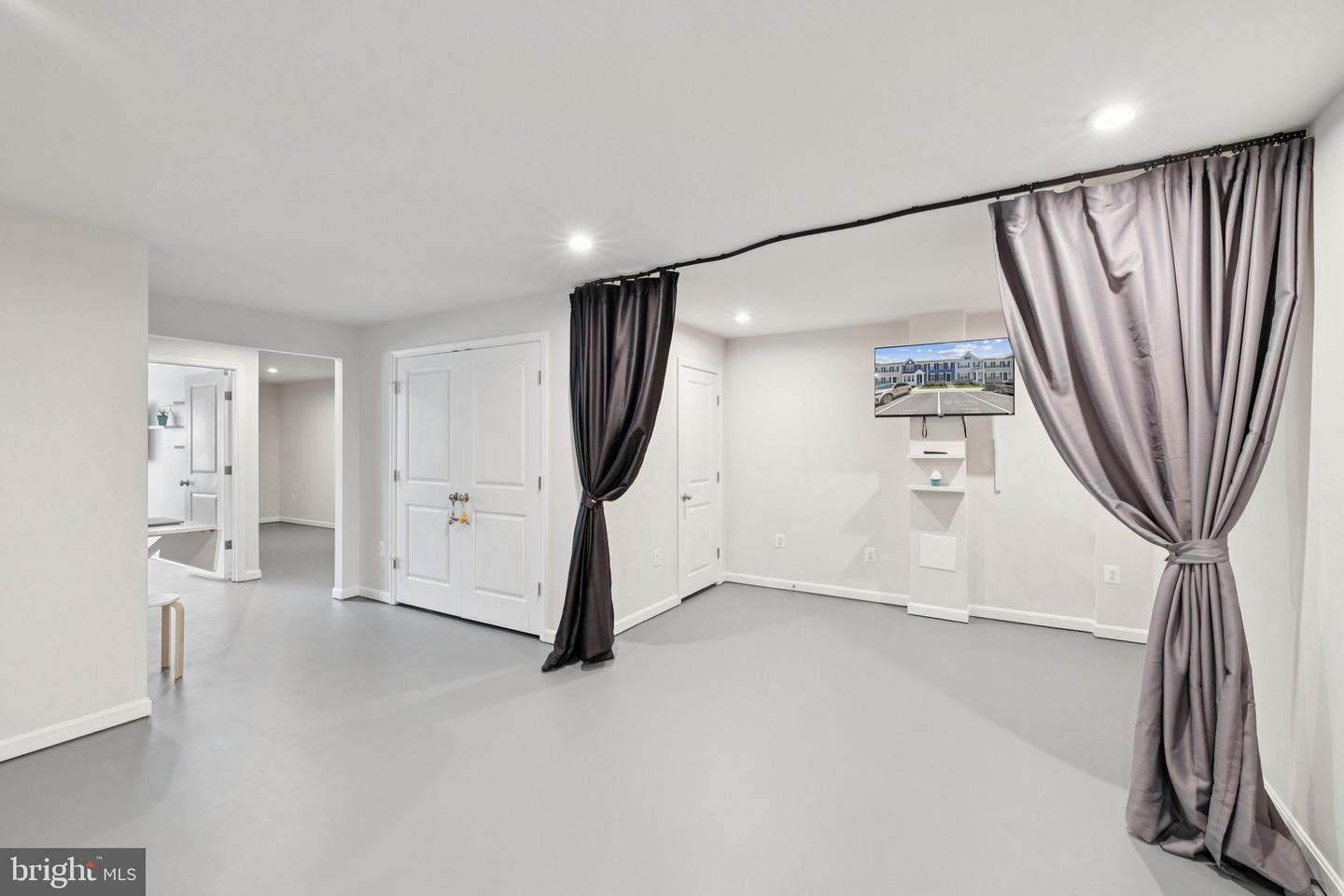 18255 SUMMIT POINTE DR, TRIANGLE, Virginia 22172, 3 Bedrooms Bedrooms, ,3 BathroomsBathrooms,Residential,For sale,18255 SUMMIT POINTE DR,VAPW2113534 MLS # VAPW2113534