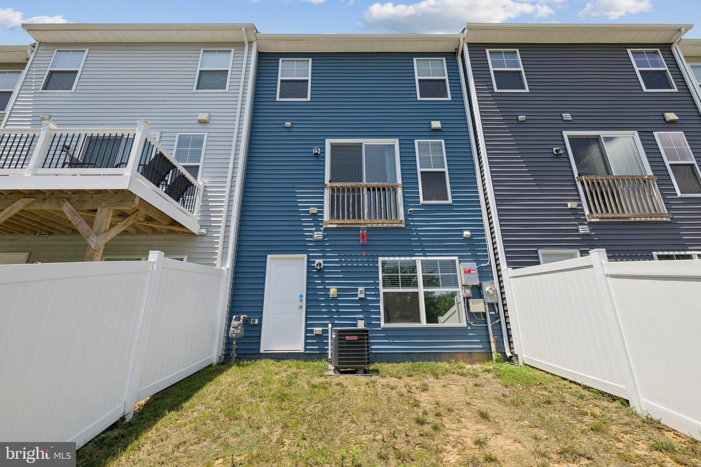 18255 SUMMIT POINTE DR, TRIANGLE, Virginia 22172, 3 Bedrooms Bedrooms, ,3 BathroomsBathrooms,Residential,For sale,18255 SUMMIT POINTE DR,VAPW2113534 MLS # VAPW2113534