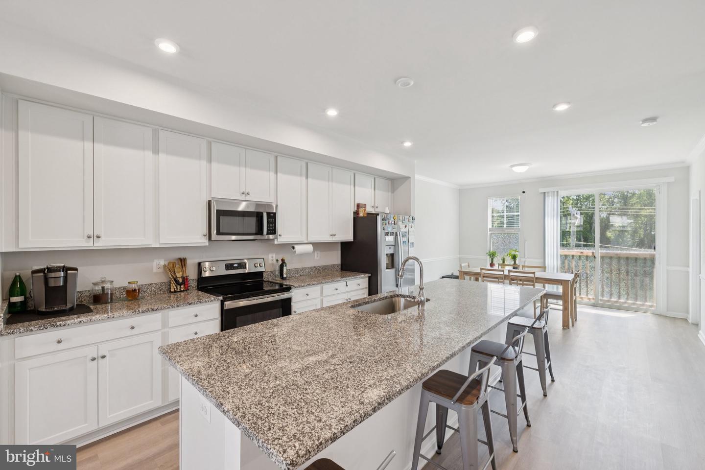 18255 SUMMIT POINTE DR, TRIANGLE, Virginia 22172, 3 Bedrooms Bedrooms, ,3 BathroomsBathrooms,Residential,For sale,18255 SUMMIT POINTE DR,VAPW2113534 MLS # VAPW2113534