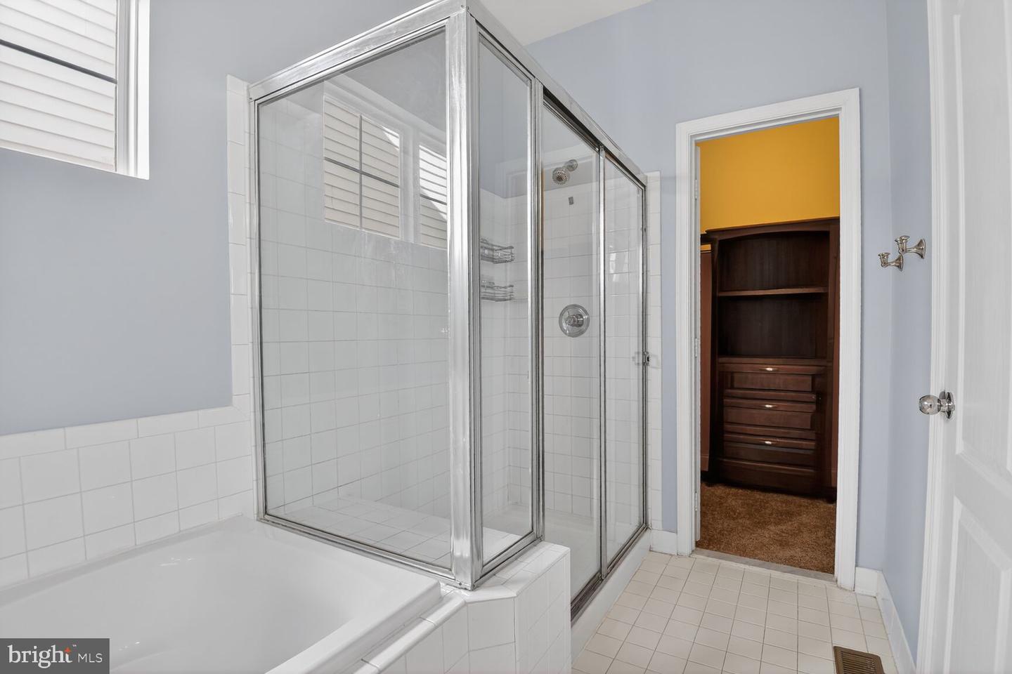 16942 CHESLEY PL, WOODBRIDGE, Virginia 22191, 4 Bedrooms Bedrooms, ,3 BathroomsBathrooms,Residential,For sale,16942 CHESLEY PL,VAPW2113442 MLS # VAPW2113442