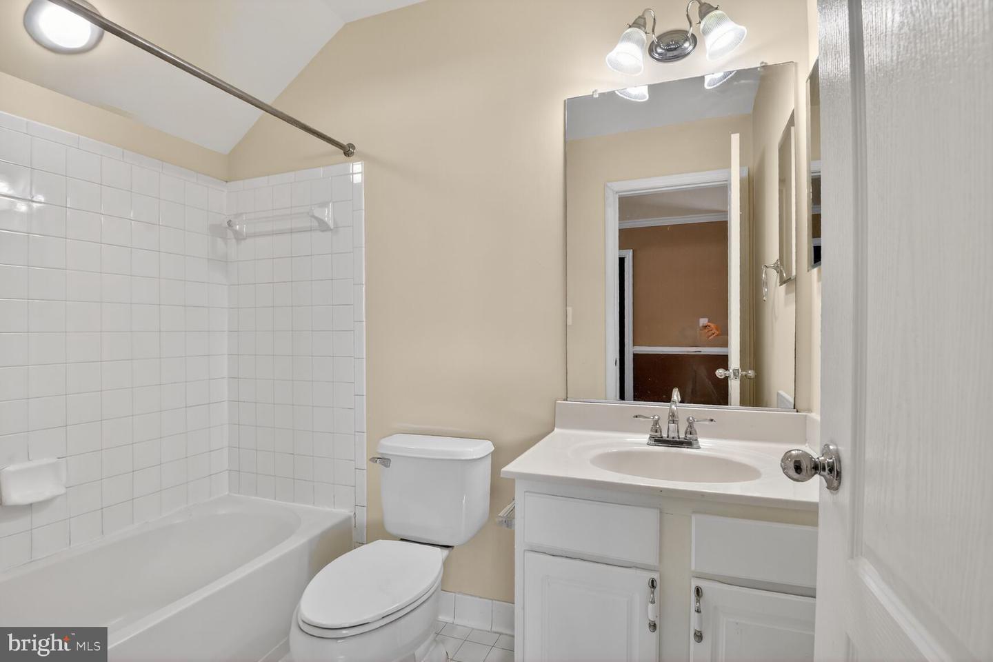 16942 CHESLEY PL, WOODBRIDGE, Virginia 22191, 4 Bedrooms Bedrooms, ,3 BathroomsBathrooms,Residential,For sale,16942 CHESLEY PL,VAPW2113442 MLS # VAPW2113442