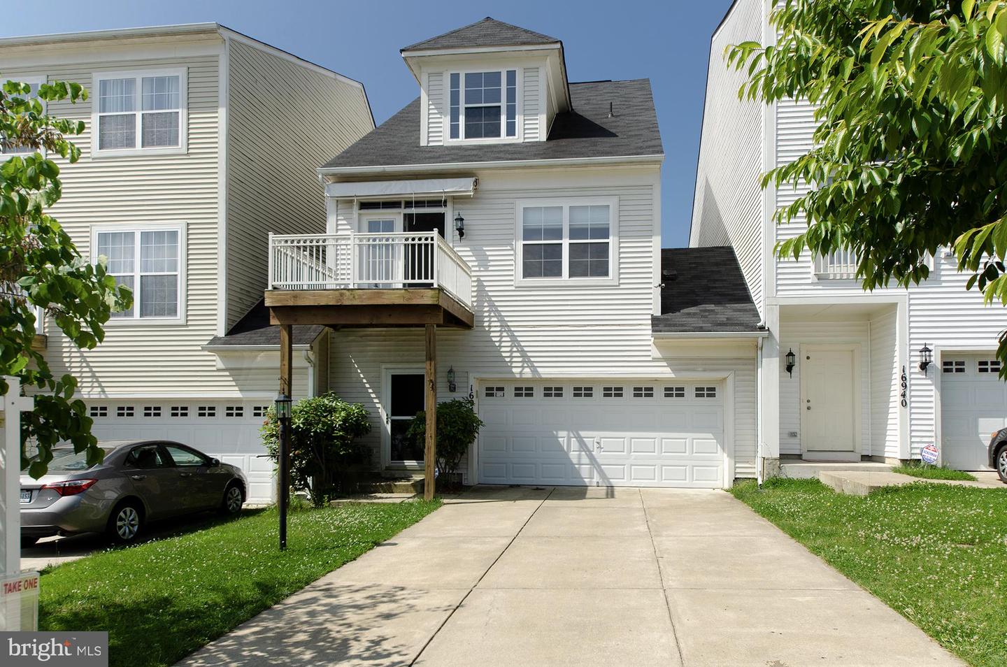 16942 CHESLEY PL, WOODBRIDGE, Virginia 22191, 4 Bedrooms Bedrooms, ,3 BathroomsBathrooms,Residential,For sale,16942 CHESLEY PL,VAPW2113442 MLS # VAPW2113442