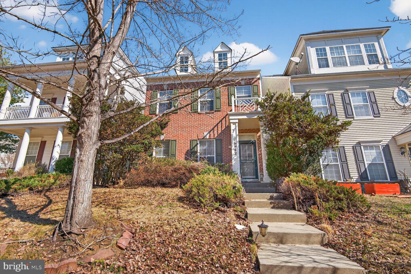 16942 CHESLEY PL, WOODBRIDGE, Virginia 22191, 4 Bedrooms Bedrooms, ,3 BathroomsBathrooms,Residential,For sale,16942 CHESLEY PL,VAPW2113442 MLS # VAPW2113442