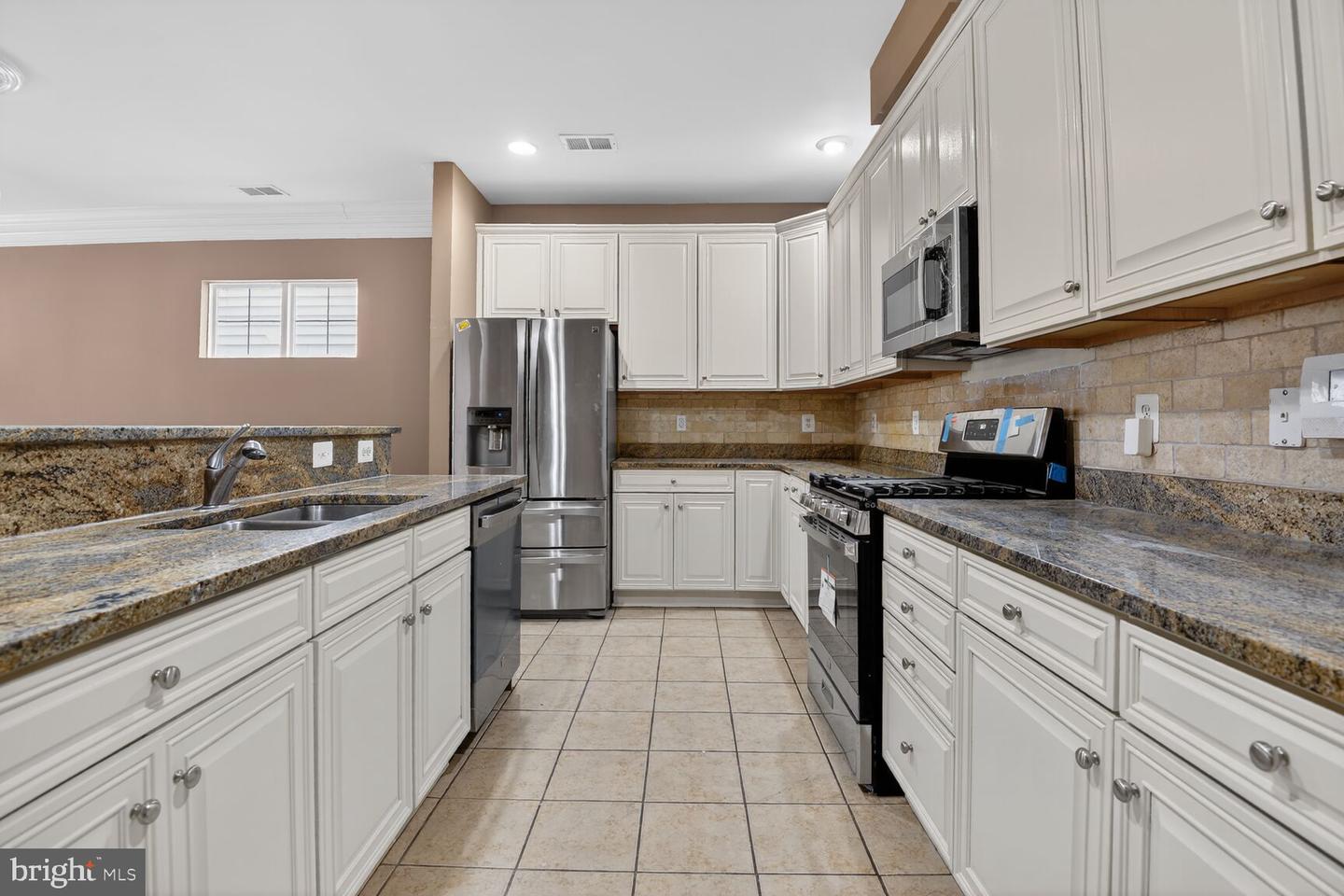 16942 CHESLEY PL, WOODBRIDGE, Virginia 22191, 4 Bedrooms Bedrooms, ,3 BathroomsBathrooms,Residential,For sale,16942 CHESLEY PL,VAPW2113442 MLS # VAPW2113442