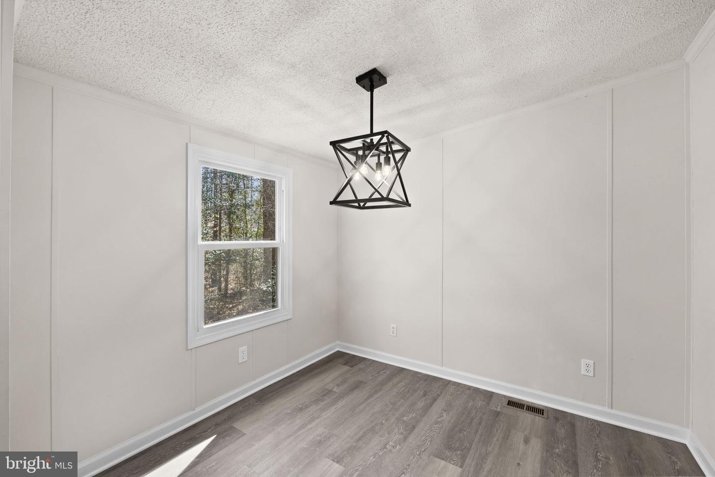 7309 RED FEATHER LN, SPOTSYLVANIA, Virginia 22551, 3 Bedrooms Bedrooms, 8 Rooms Rooms,2 BathroomsBathrooms,Residential,For sale,7309 RED FEATHER LN,VASP2039762 MLS # VASP2039762