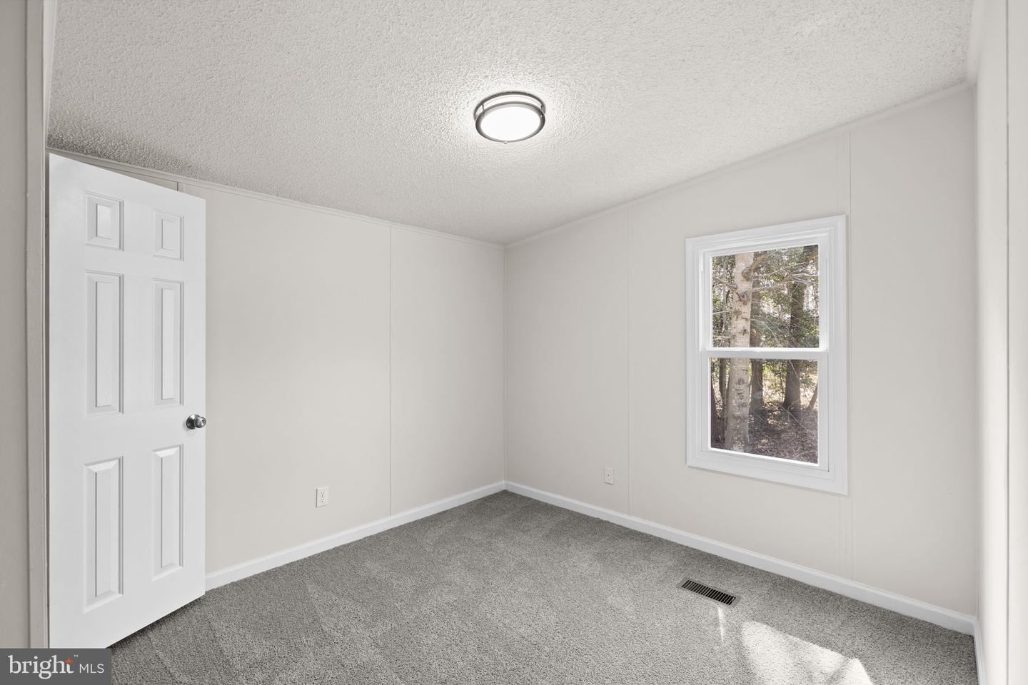 7309 RED FEATHER LN, SPOTSYLVANIA, Virginia 22551, 3 Bedrooms Bedrooms, 8 Rooms Rooms,2 BathroomsBathrooms,Residential,For sale,7309 RED FEATHER LN,VASP2039762 MLS # VASP2039762