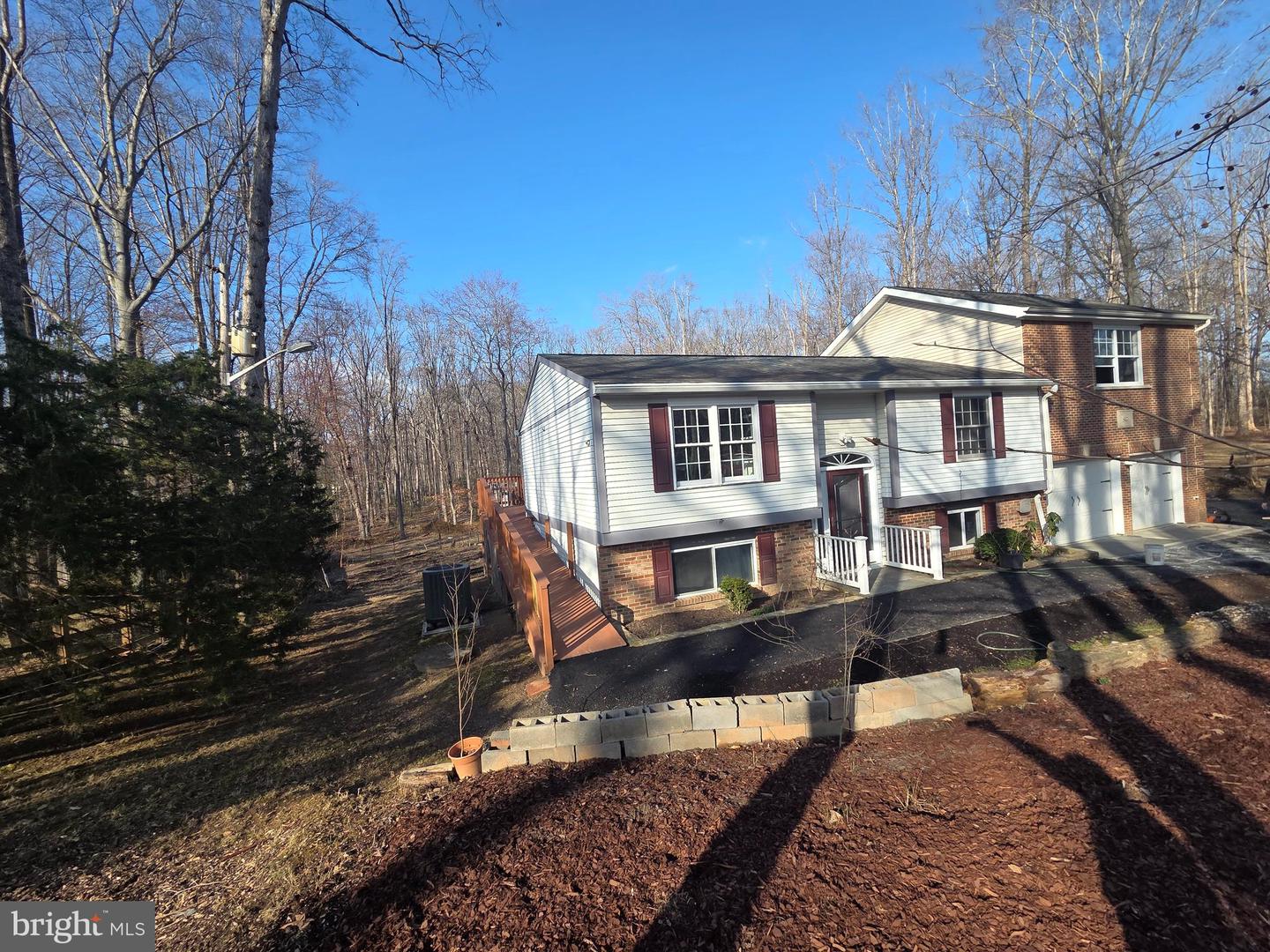 8004 GRACIE DR, MANASSAS, Virginia 20112, 3 Bedrooms Bedrooms, ,2 BathroomsBathrooms,Residential,For sale,8004 GRACIE DR,VAPW2113826 MLS # VAPW2113826