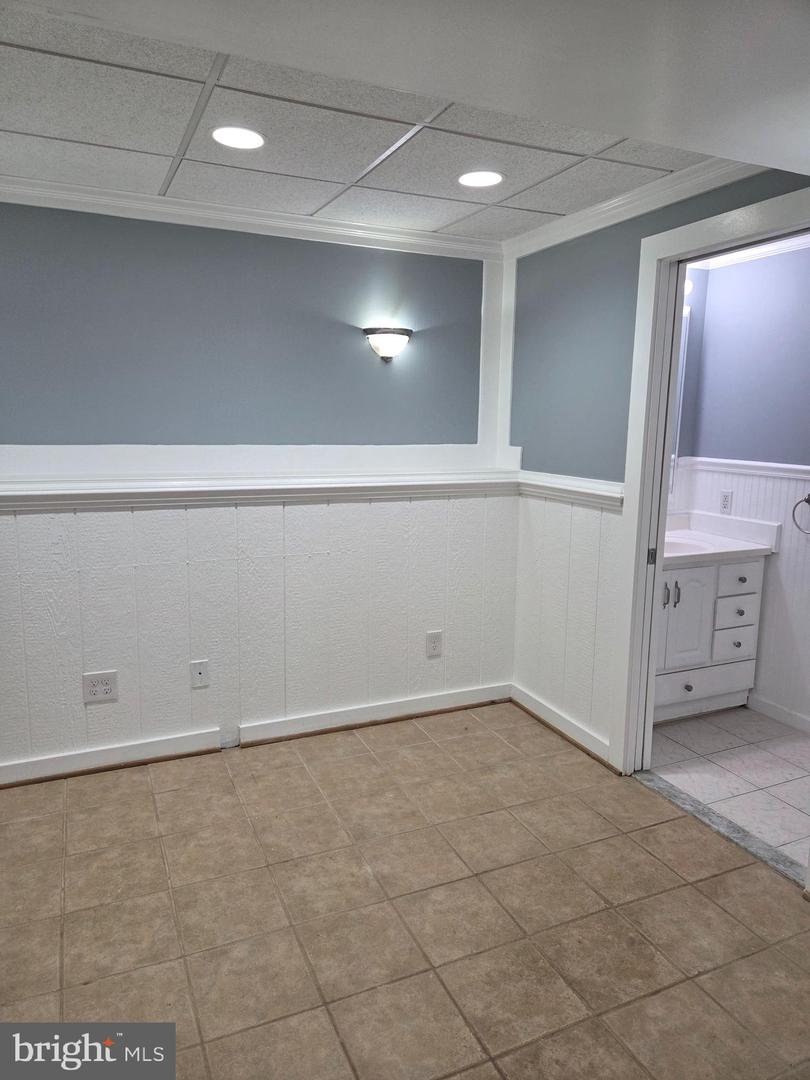 8004 GRACIE DR, MANASSAS, Virginia 20112, 3 Bedrooms Bedrooms, ,2 BathroomsBathrooms,Residential,For sale,8004 GRACIE DR,VAPW2113826 MLS # VAPW2113826