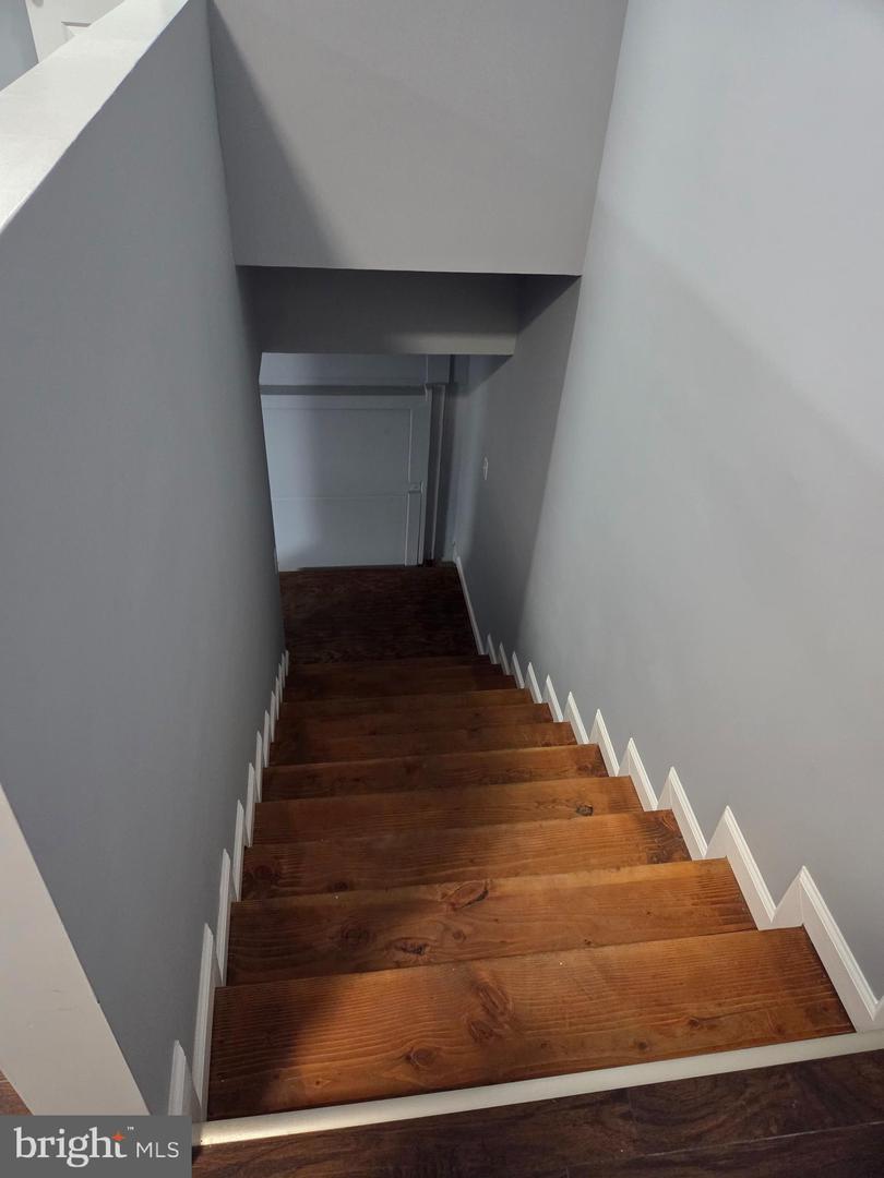 8004 GRACIE DR, MANASSAS, Virginia 20112, 3 Bedrooms Bedrooms, ,2 BathroomsBathrooms,Residential,For sale,8004 GRACIE DR,VAPW2113826 MLS # VAPW2113826