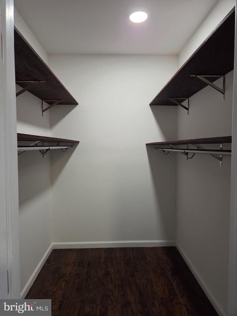 8004 GRACIE DR, MANASSAS, Virginia 20112, 3 Bedrooms Bedrooms, ,2 BathroomsBathrooms,Residential,For sale,8004 GRACIE DR,VAPW2113826 MLS # VAPW2113826