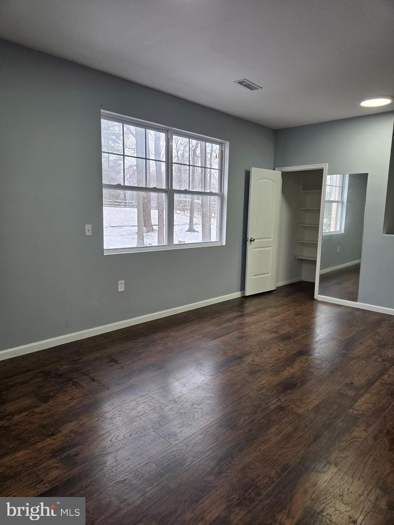 8004 GRACIE DR, MANASSAS, Virginia 20112, 3 Bedrooms Bedrooms, ,2 BathroomsBathrooms,Residential,For sale,8004 GRACIE DR,VAPW2113826 MLS # VAPW2113826