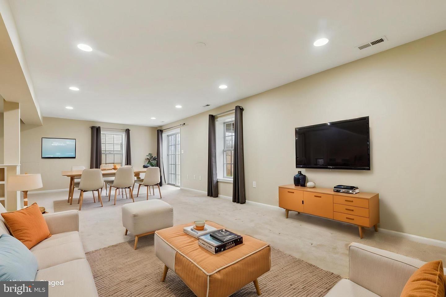 9320 CROSSED SABRES CT, MANASSAS, Virginia 20111, 5 Bedrooms Bedrooms, ,3 BathroomsBathrooms,Residential,For sale,9320 CROSSED SABRES CT,VAPW2113856 MLS # VAPW2113856