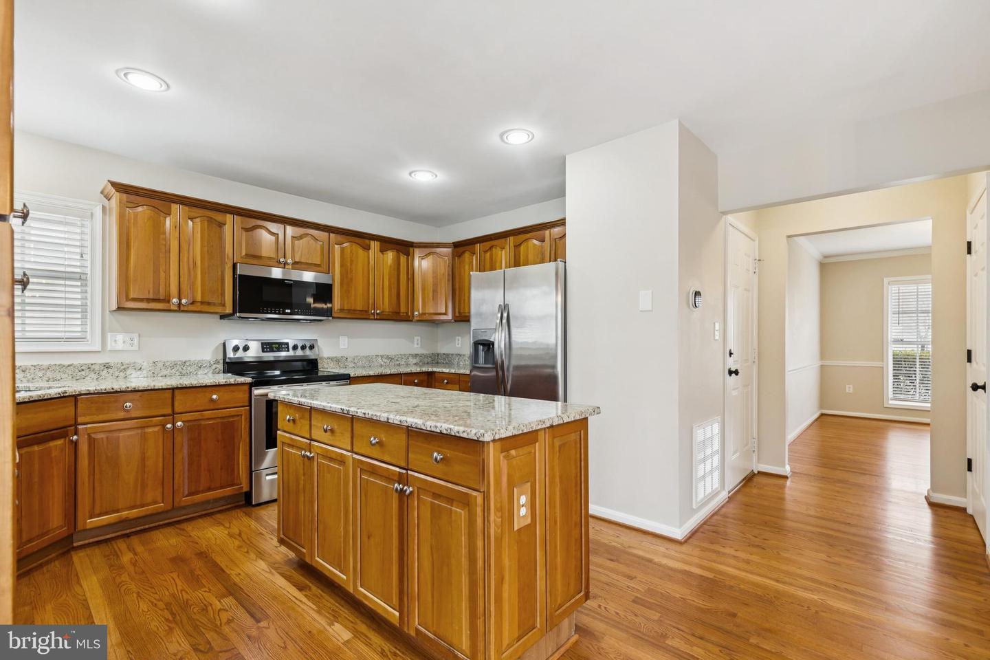 9320 CROSSED SABRES CT, MANASSAS, Virginia 20111, 5 Bedrooms Bedrooms, ,3 BathroomsBathrooms,Residential,For sale,9320 CROSSED SABRES CT,VAPW2113856 MLS # VAPW2113856