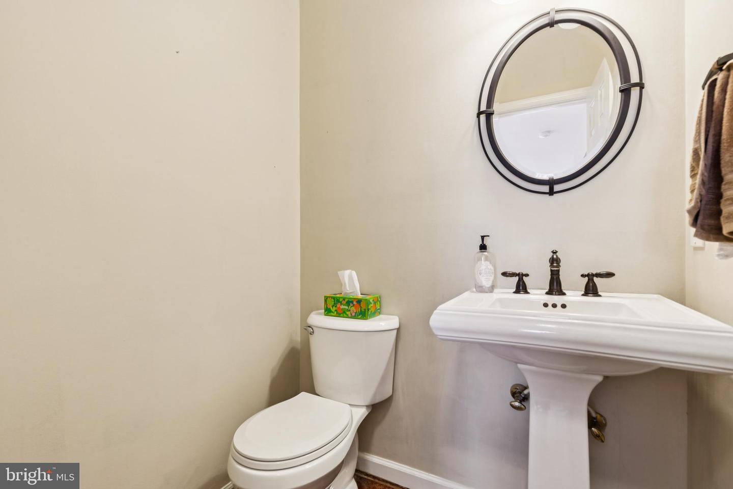 9320 CROSSED SABRES CT, MANASSAS, Virginia 20111, 5 Bedrooms Bedrooms, ,3 BathroomsBathrooms,Residential,For sale,9320 CROSSED SABRES CT,VAPW2113856 MLS # VAPW2113856