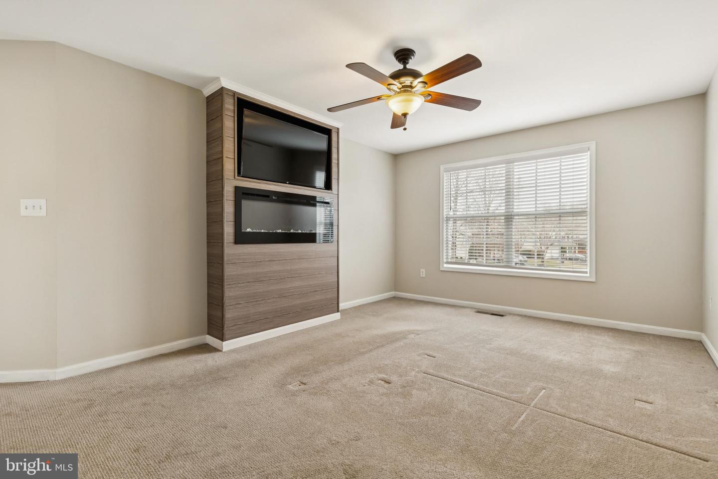 9320 CROSSED SABRES CT, MANASSAS, Virginia 20111, 5 Bedrooms Bedrooms, ,3 BathroomsBathrooms,Residential,For sale,9320 CROSSED SABRES CT,VAPW2113856 MLS # VAPW2113856