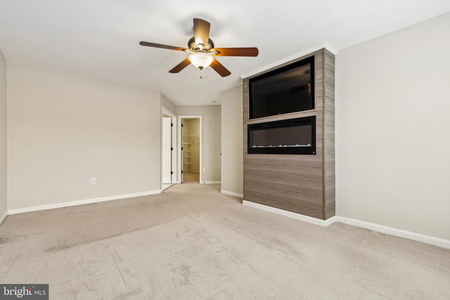 9320 CROSSED SABRES CT, MANASSAS, Virginia 20111, 5 Bedrooms Bedrooms, ,3 BathroomsBathrooms,Residential,For sale,9320 CROSSED SABRES CT,VAPW2113856 MLS # VAPW2113856