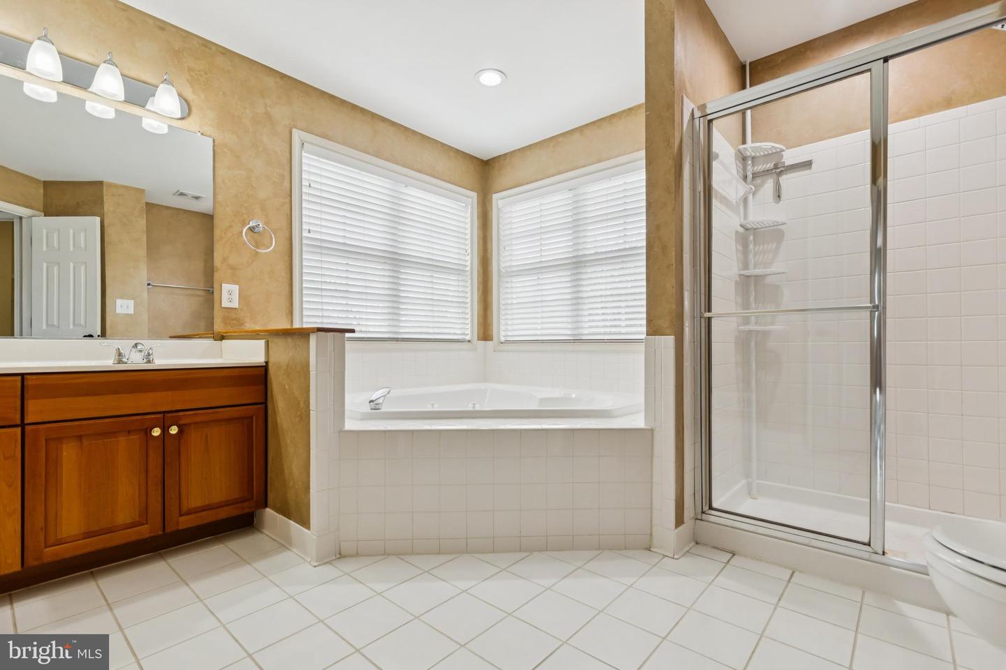 9320 CROSSED SABRES CT, MANASSAS, Virginia 20111, 5 Bedrooms Bedrooms, ,3 BathroomsBathrooms,Residential,For sale,9320 CROSSED SABRES CT,VAPW2113856 MLS # VAPW2113856