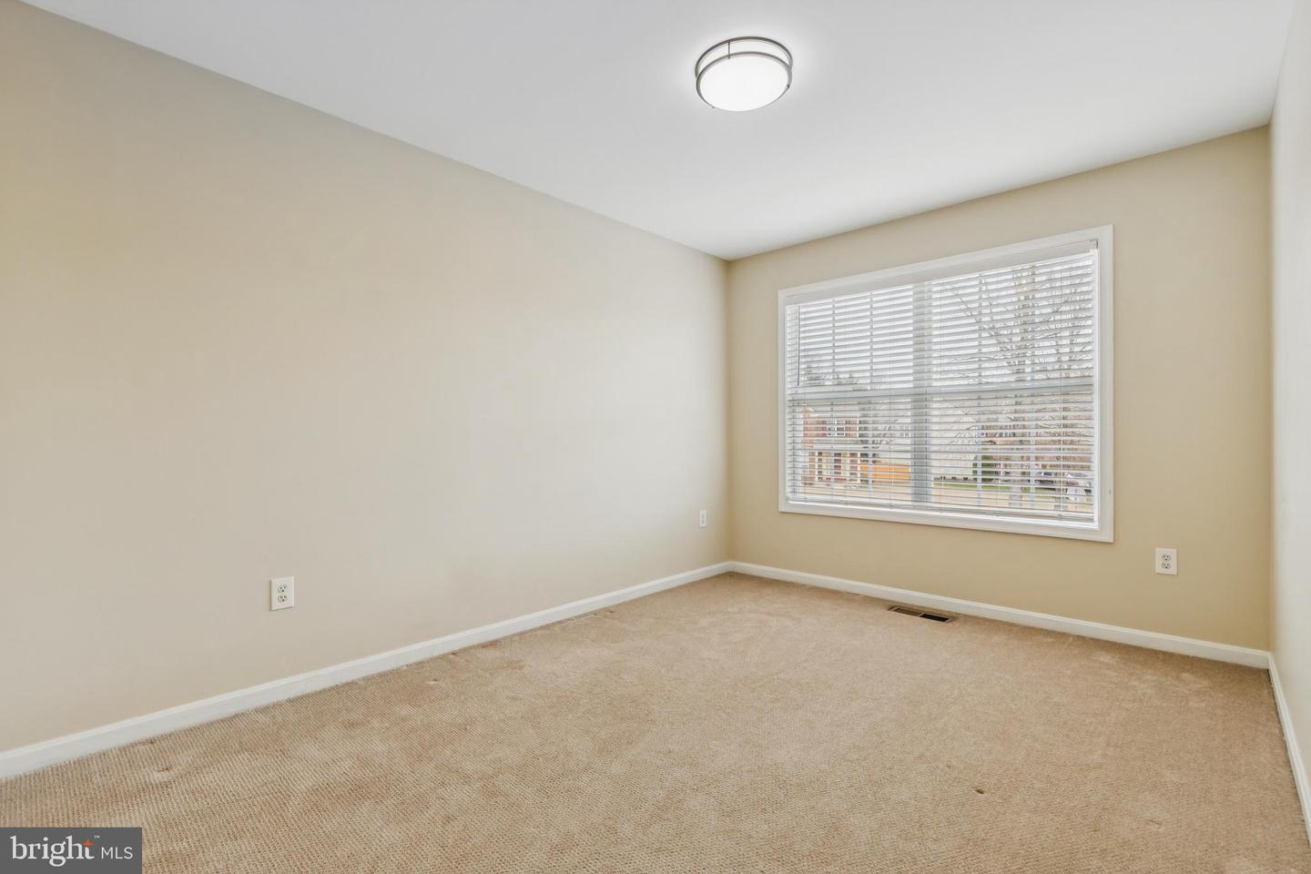 9320 CROSSED SABRES CT, MANASSAS, Virginia 20111, 5 Bedrooms Bedrooms, ,3 BathroomsBathrooms,Residential,For sale,9320 CROSSED SABRES CT,VAPW2113856 MLS # VAPW2113856