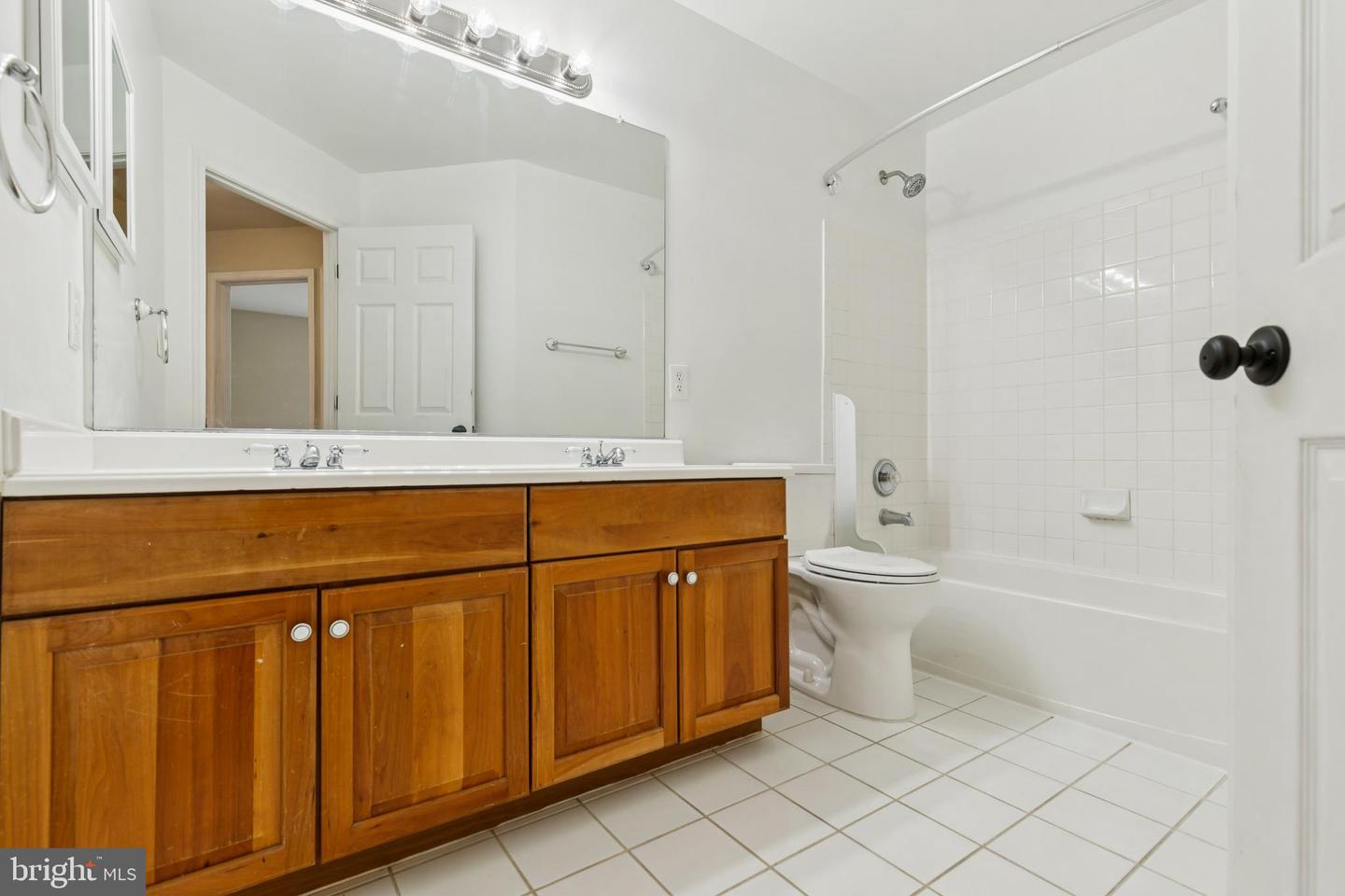 9320 CROSSED SABRES CT, MANASSAS, Virginia 20111, 5 Bedrooms Bedrooms, ,3 BathroomsBathrooms,Residential,For sale,9320 CROSSED SABRES CT,VAPW2113856 MLS # VAPW2113856