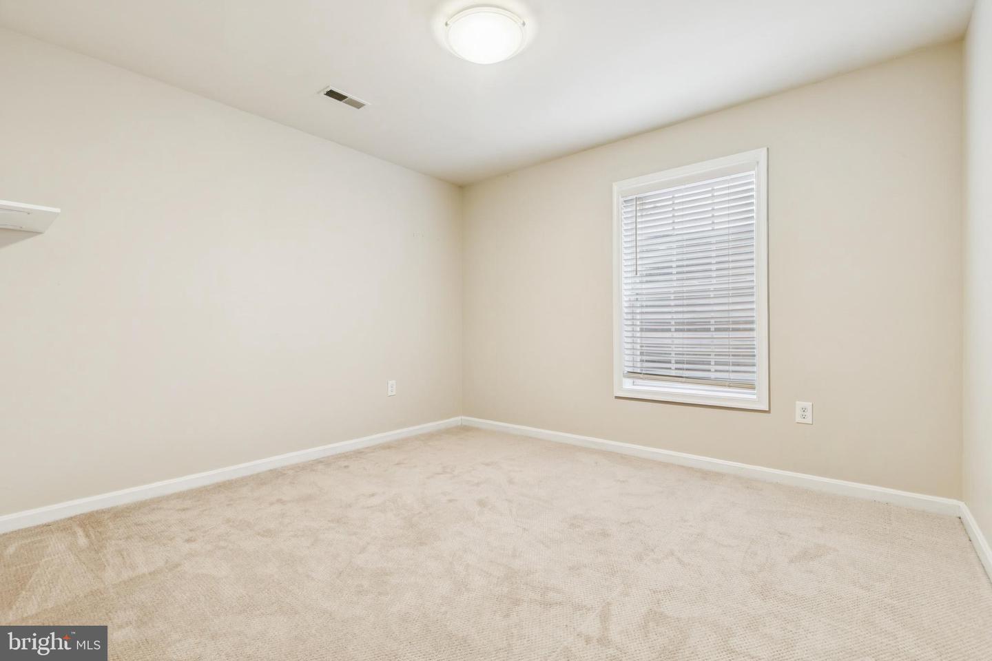 9320 CROSSED SABRES CT, MANASSAS, Virginia 20111, 5 Bedrooms Bedrooms, ,3 BathroomsBathrooms,Residential,For sale,9320 CROSSED SABRES CT,VAPW2113856 MLS # VAPW2113856