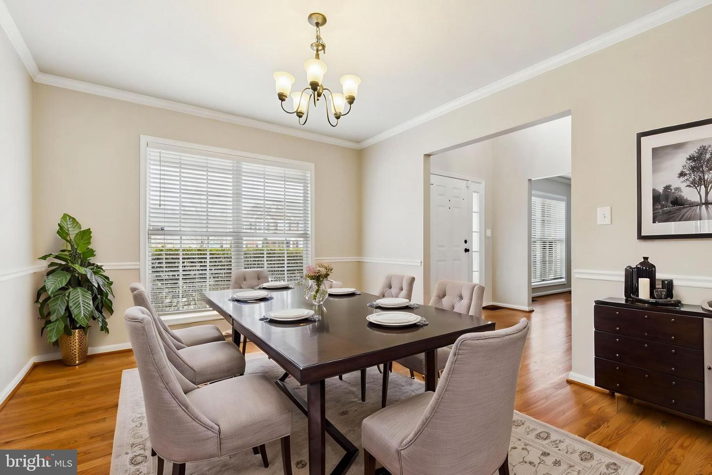 9320 CROSSED SABRES CT, MANASSAS, Virginia 20111, 5 Bedrooms Bedrooms, ,3 BathroomsBathrooms,Residential,For sale,9320 CROSSED SABRES CT,VAPW2113856 MLS # VAPW2113856