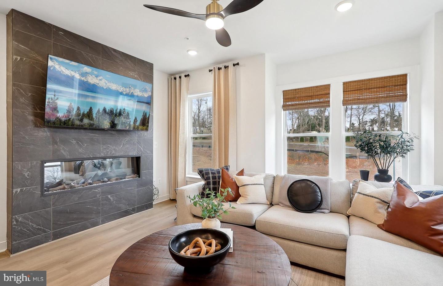 42619 BLACK ANGUS DR, ASHBURN, Virginia 20148, 3 Bedrooms Bedrooms, ,3 BathroomsBathrooms,Residential,For sale,42619 BLACK ANGUS DR,VALO2117502 MLS # VALO2117502