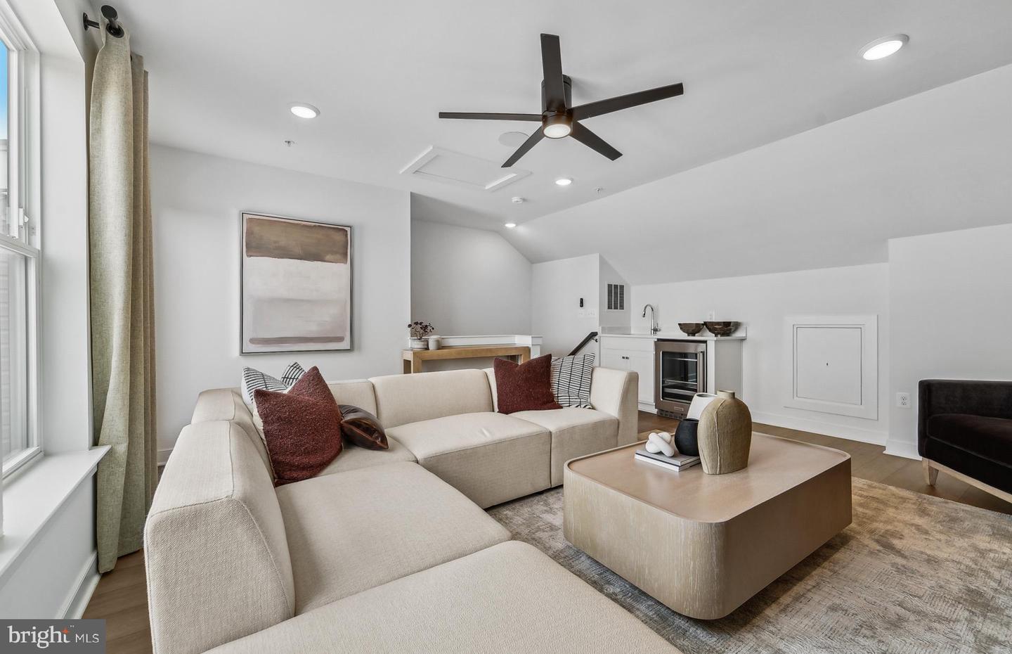 42621 BLACK ANGUS DR, ASHBURN, Virginia 20148, 3 Bedrooms Bedrooms, ,2 BathroomsBathrooms,Residential,For sale,42621 BLACK ANGUS DR,VALO2117514 MLS # VALO2117514