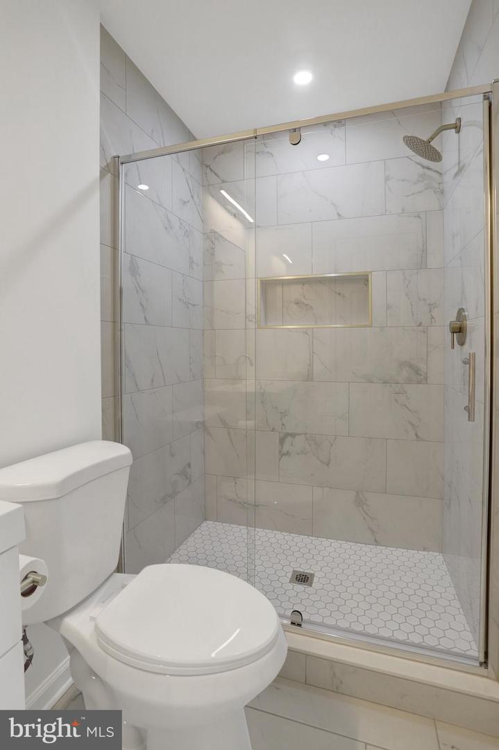 4816 EDWARDS ST, ALEXANDRIA, Virginia 22312, 4 Bedrooms Bedrooms, ,4 BathroomsBathrooms,Residential,For sale,4816 EDWARDS ST,VAFX2294490 MLS # VAFX2294490