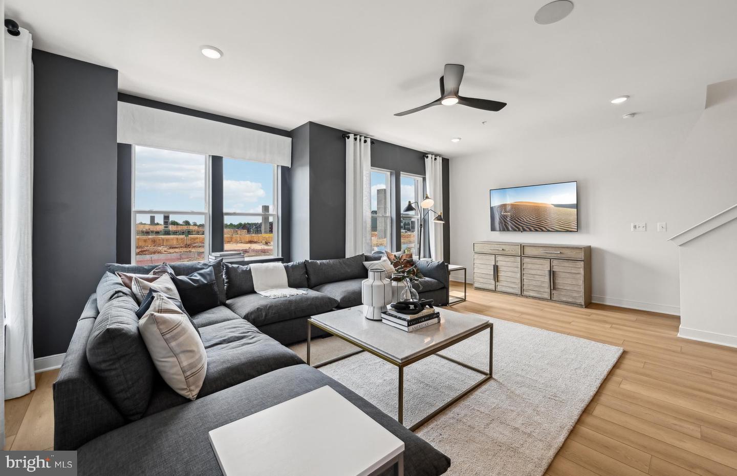 42617 BLACK ANGUS DR, ASHBURN, Virginia 20148, 3 Bedrooms Bedrooms, ,2 BathroomsBathrooms,Residential,For sale,42617 BLACK ANGUS DR,VALO2117524 MLS # VALO2117524