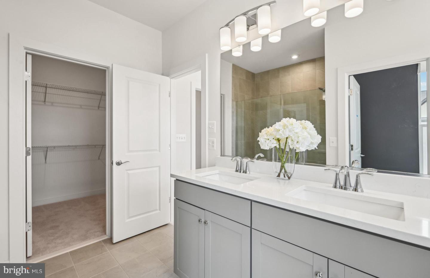 42617 BLACK ANGUS DR, ASHBURN, Virginia 20148, 3 Bedrooms Bedrooms, ,2 BathroomsBathrooms,Residential,For sale,42617 BLACK ANGUS DR,VALO2117524 MLS # VALO2117524