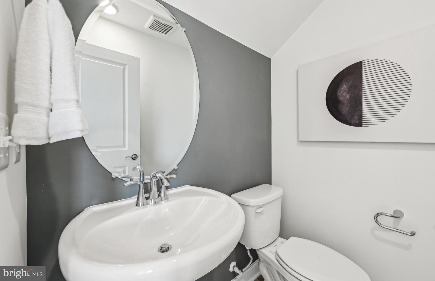 42617 BLACK ANGUS DR, ASHBURN, Virginia 20148, 3 Bedrooms Bedrooms, ,2 BathroomsBathrooms,Residential,For sale,42617 BLACK ANGUS DR,VALO2117524 MLS # VALO2117524